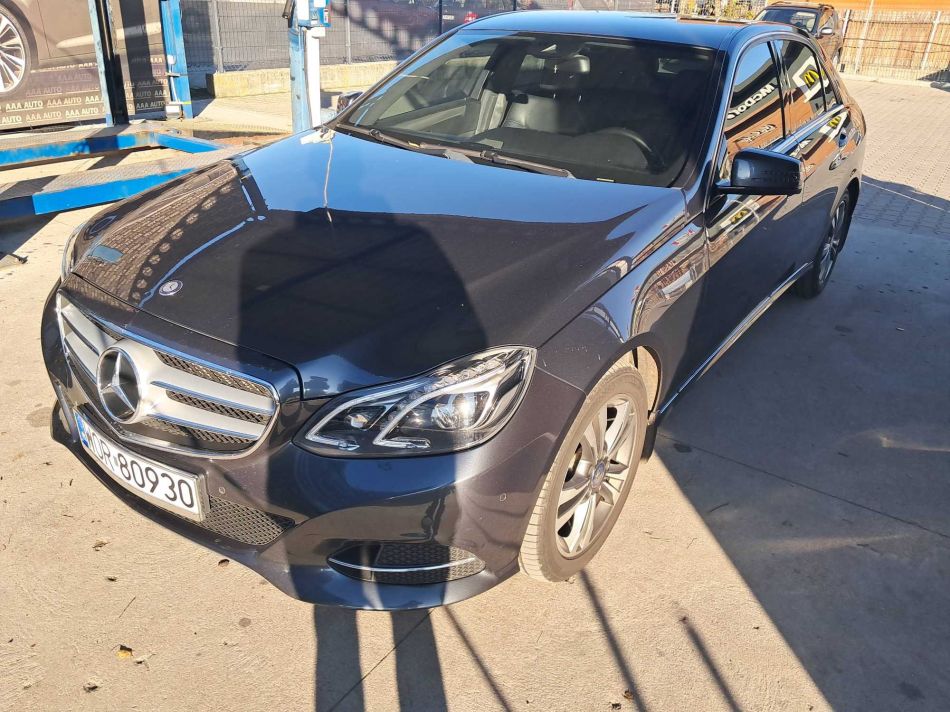 Mercedes-Benz E - 2016