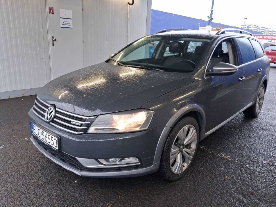Volkswagen Passat - 2012
