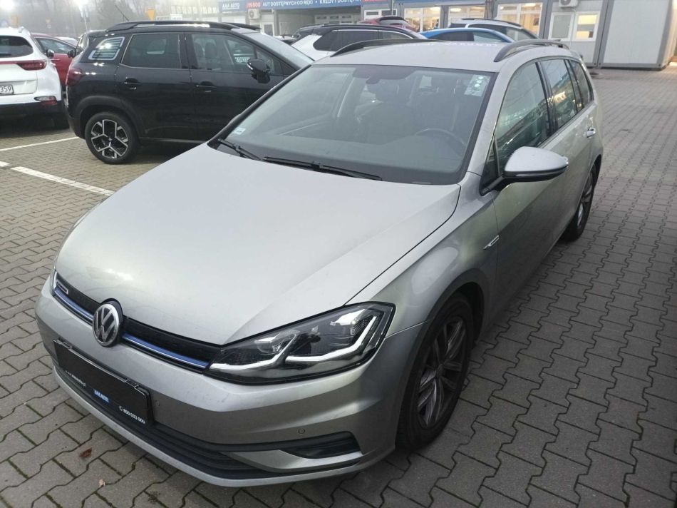 Volkswagen Golf - 2020