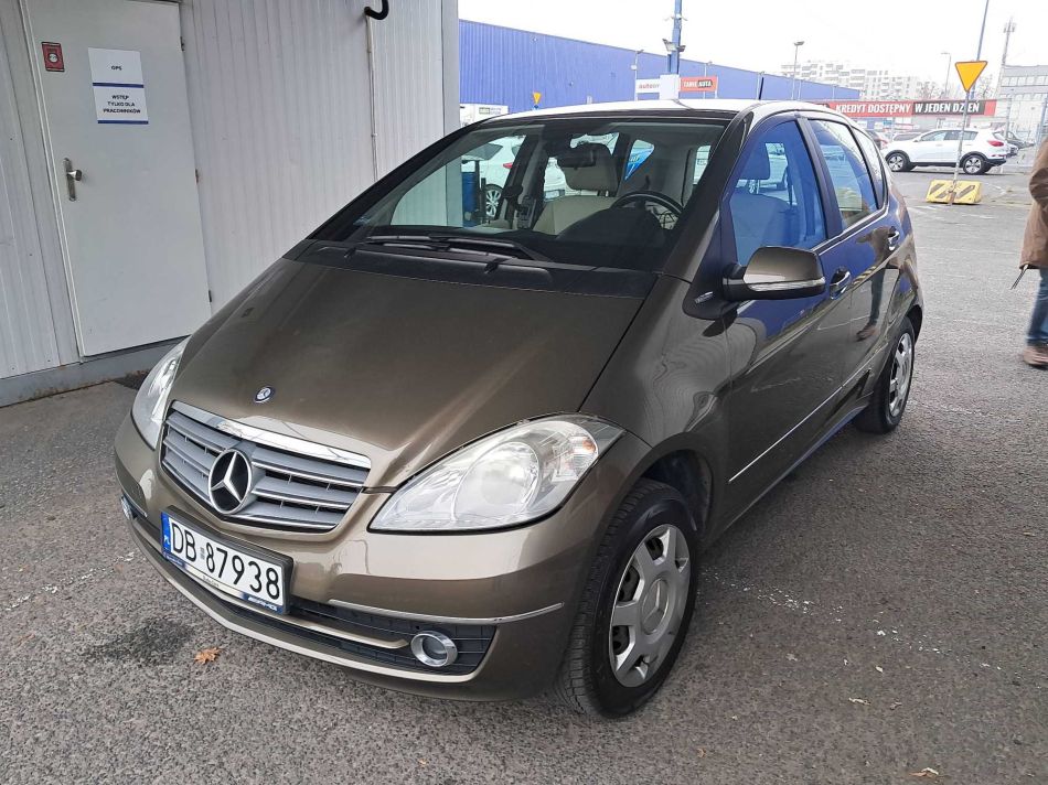 Mercedes-Benz A - 2010