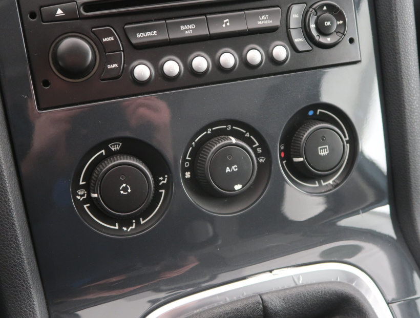 Peugeot 5008, 2010