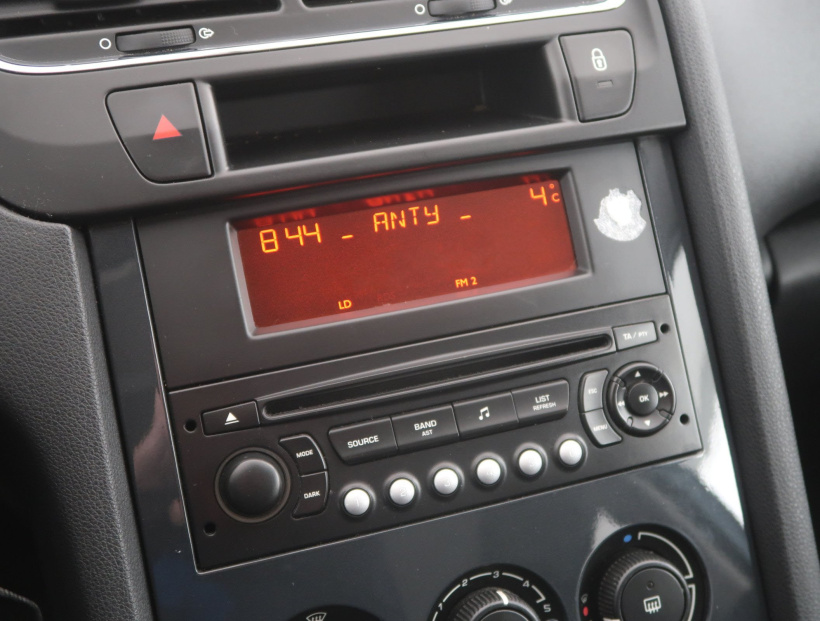 Peugeot 5008, 2010