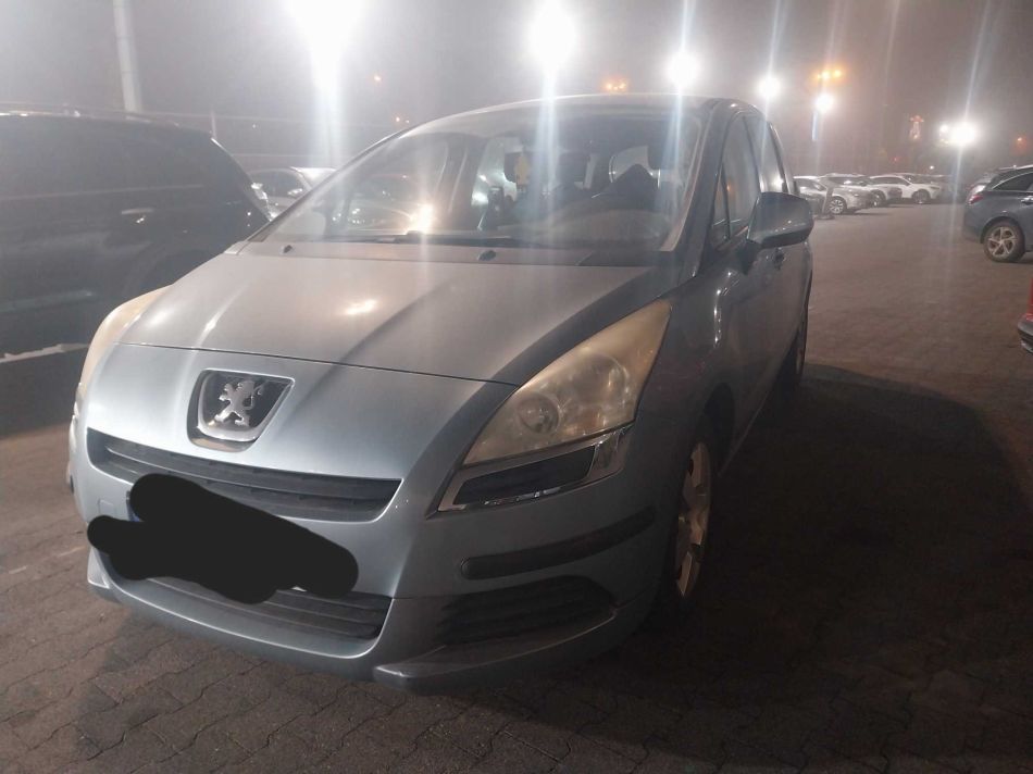 Peugeot 5008 - 2010