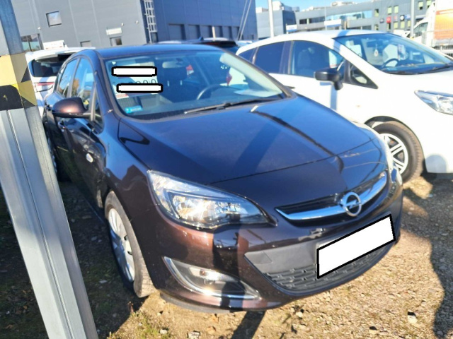 Opel Astra 2013