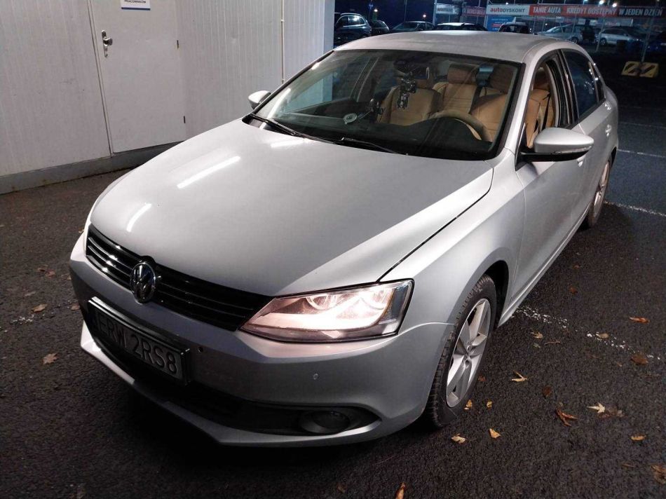 Volkswagen Jetta - 2012