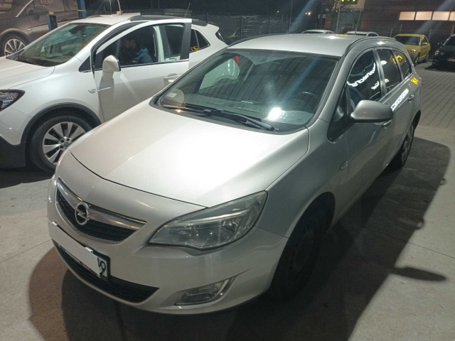 Opel Astra 2012