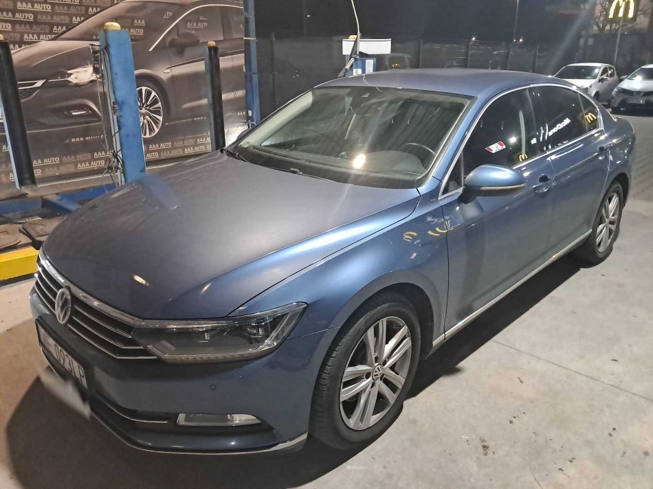 Volkswagen Passat - 2015
