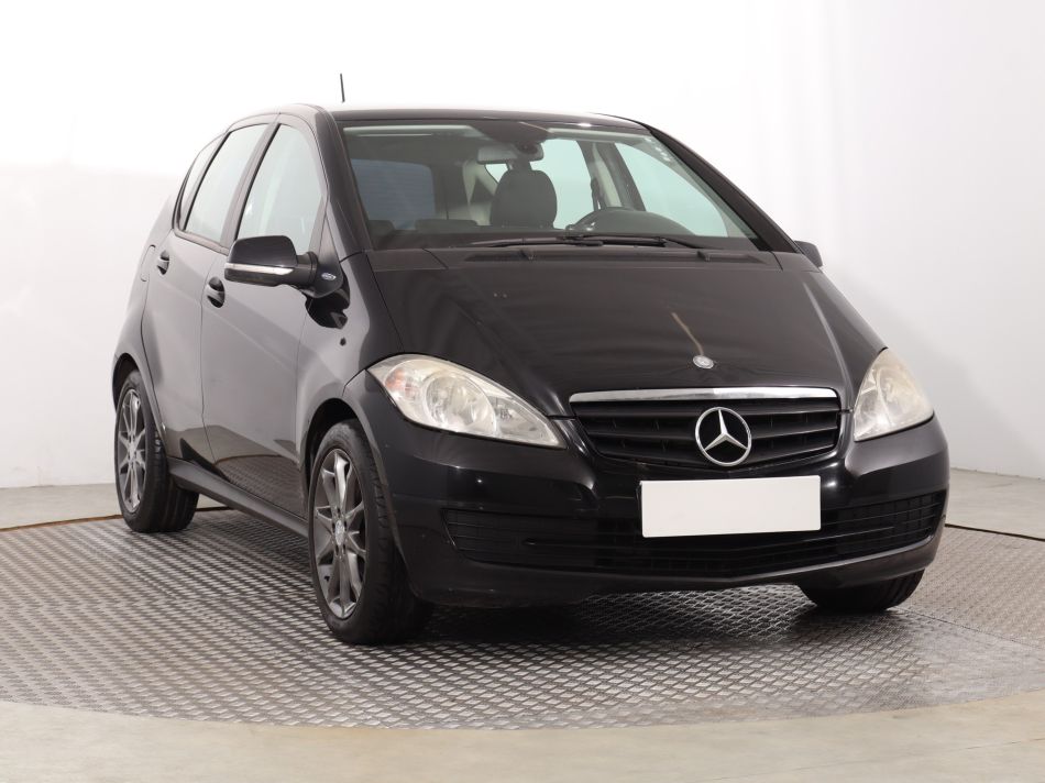 Mercedes-Benz A - 2011