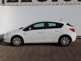 Opel Astra - 2010