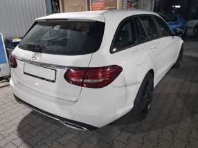 Mercedes-Benz C - 2015