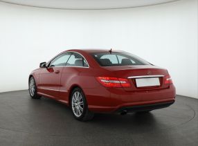 Mercedes-Benz E - 2012
