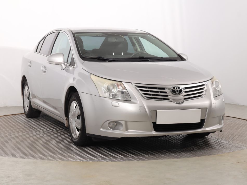 Toyota Avensis - 2011