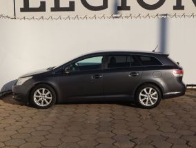 Toyota Avensis - 2011