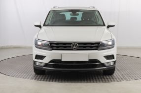 Volkswagen Tiguan - 2016