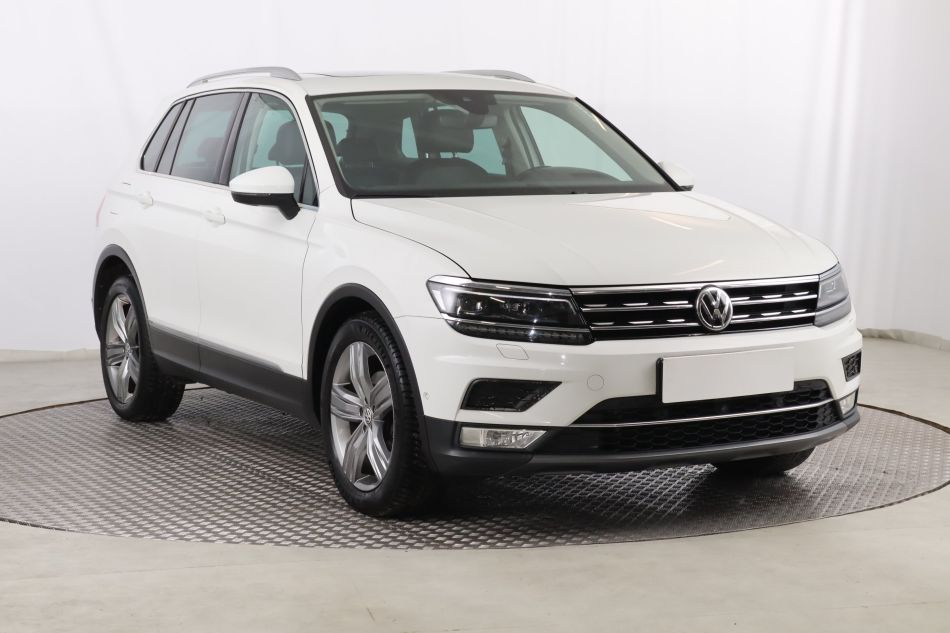 Volkswagen Tiguan - 2016