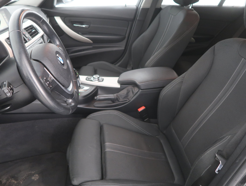 BMW 3, 2016