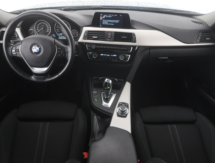 BMW 3, 2016