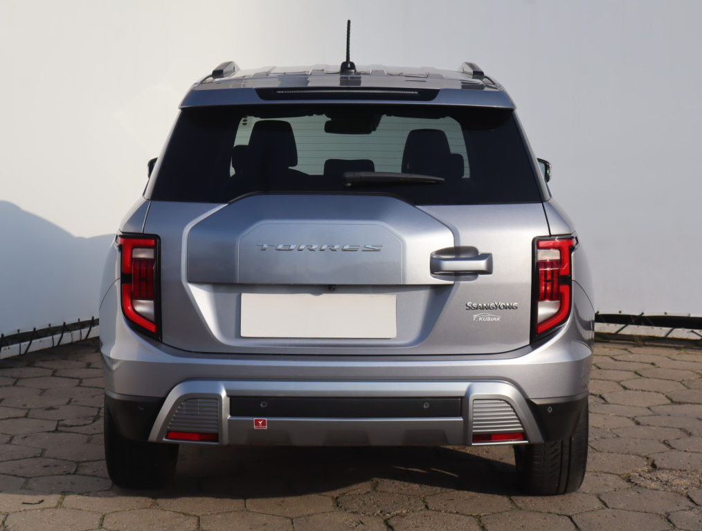 Ssang Yong Torres