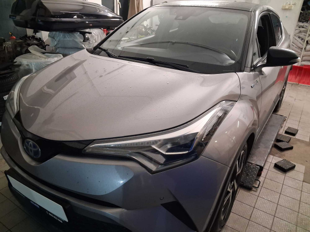 Toyota C-HR 2016