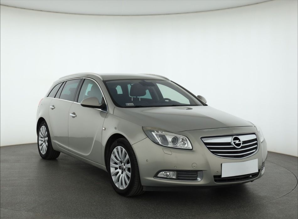 Opel Insignia - 2011