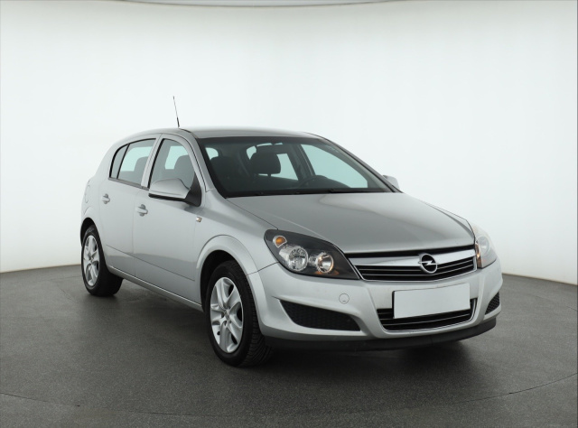 Opel Astra 2010