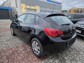 Opel Astra - 2010