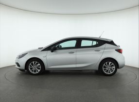 Opel Astra - 2021
