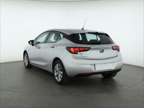 Opel Astra - 2021