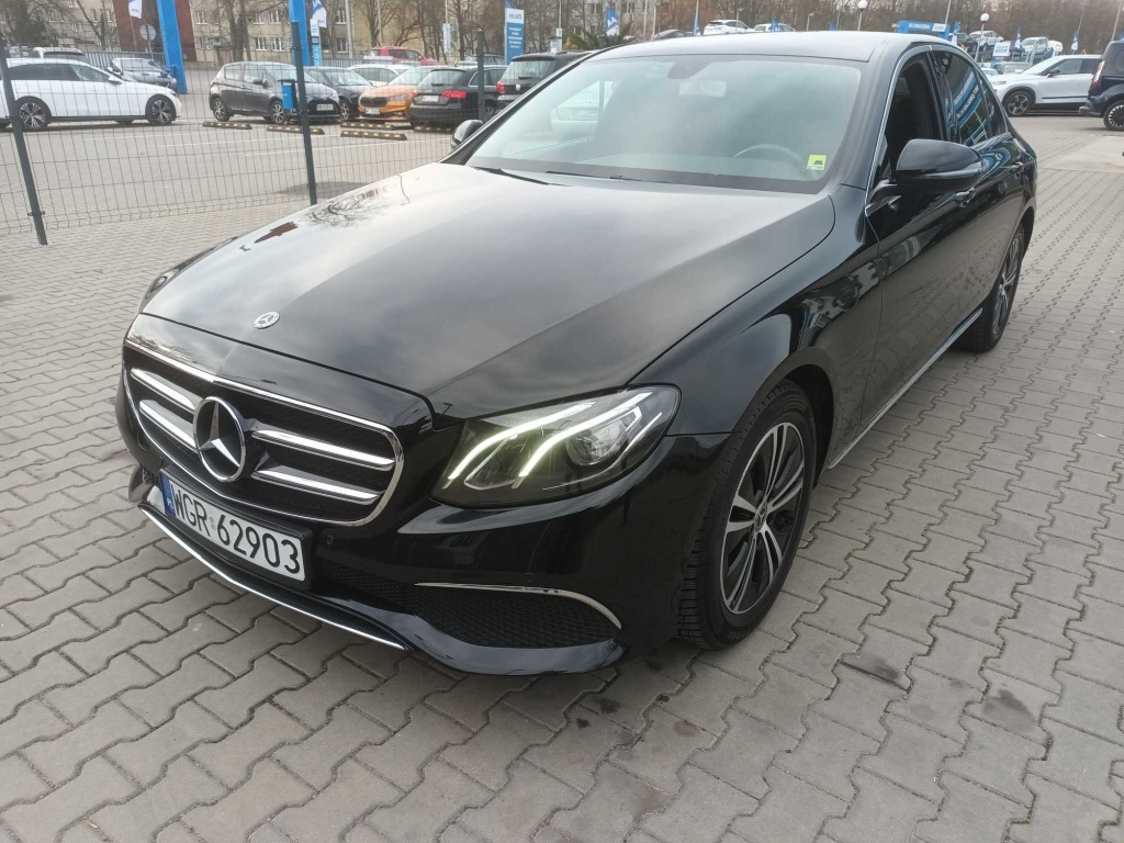 Mercedes-Benz E
