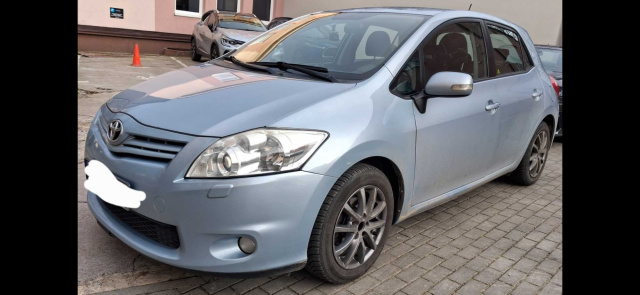 Toyota Auris 2011