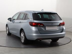 Opel Astra - 2016