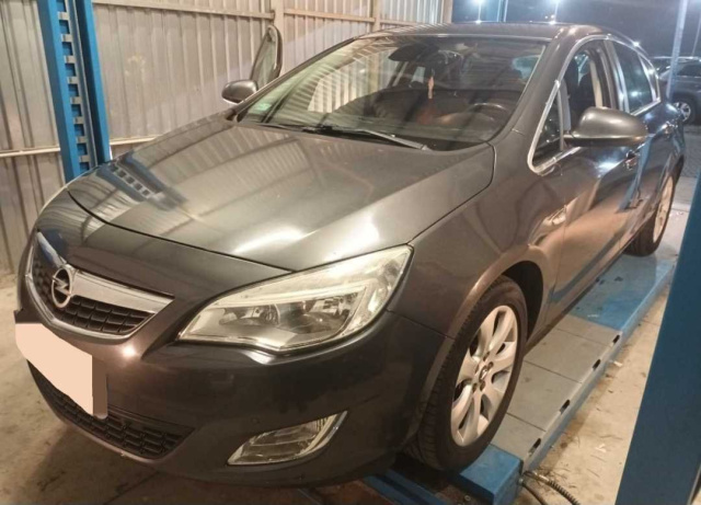 Opel Astra 2010