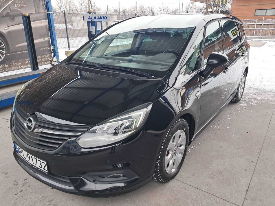 Opel Zafira Tourer - 2017