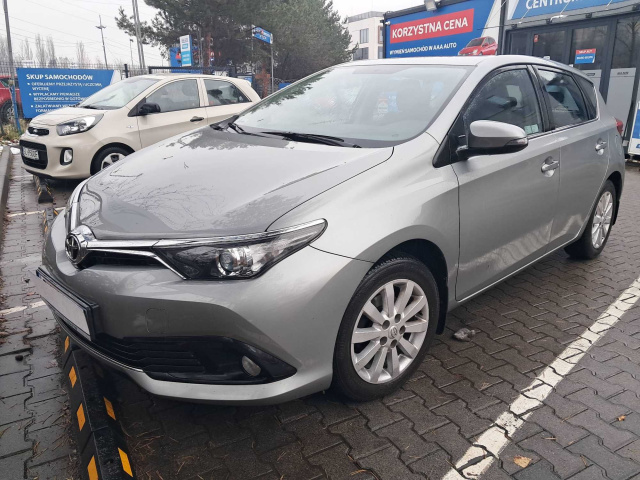Toyota Auris 2016