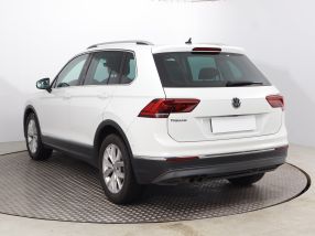 Volkswagen Tiguan - 2018