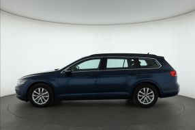 Volkswagen Passat - 2021