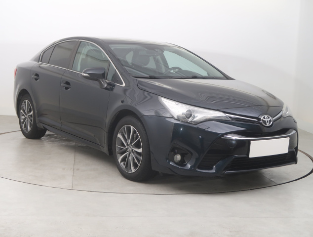 Toyota Avensis 2015