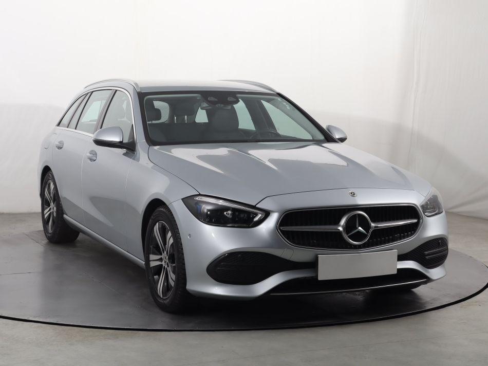 Mercedes-Benz C - 2021