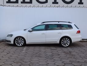 Volkswagen Passat - 2011