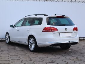 Volkswagen Passat - 2011