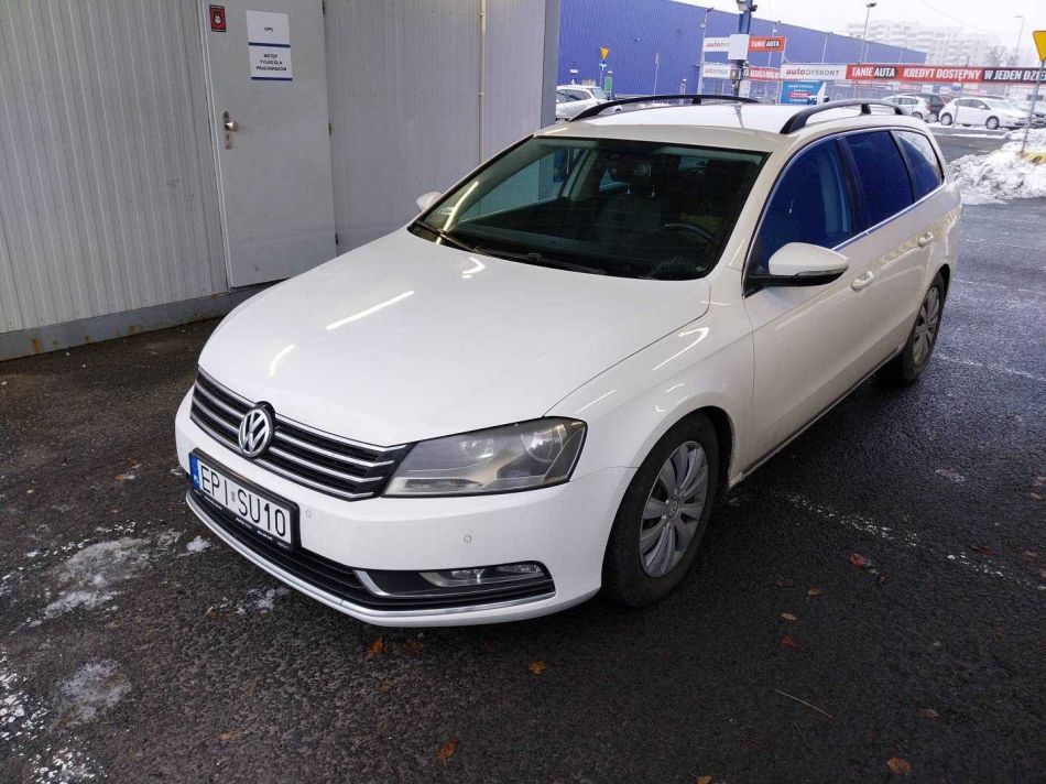 Volkswagen Passat - 2011
