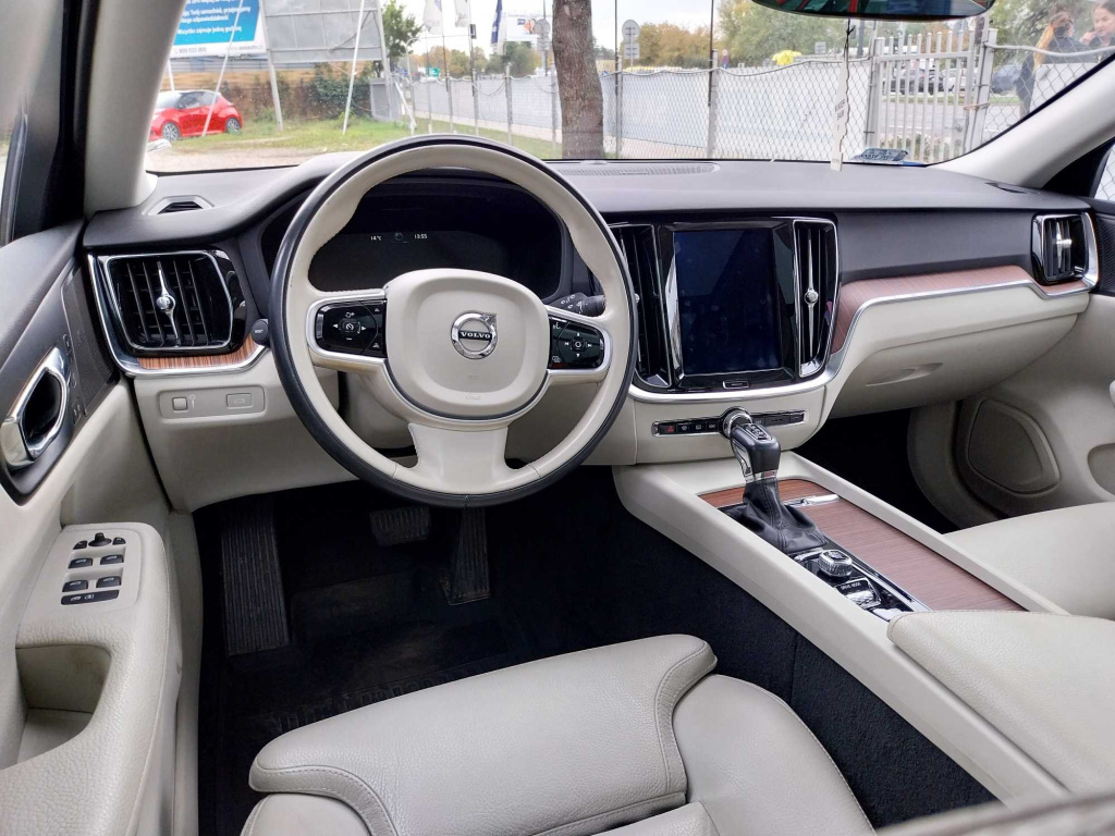 Volvo V60 Cross Country