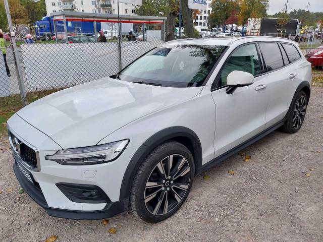Volvo V60 Cross Country 2019