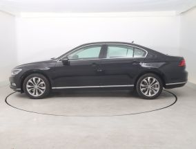 Volkswagen Passat - 2016