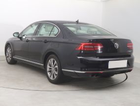 Volkswagen Passat - 2016