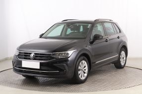 Volkswagen Tiguan - 2021