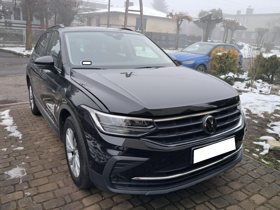 Volkswagen Tiguan - 2021