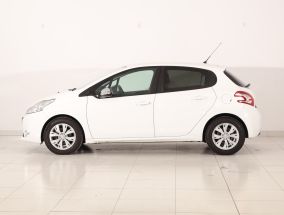 Peugeot 208 - 2013