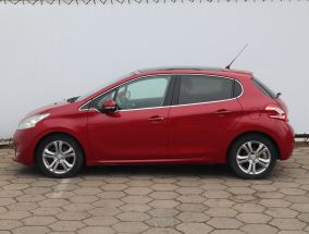 Peugeot 208 - 2015