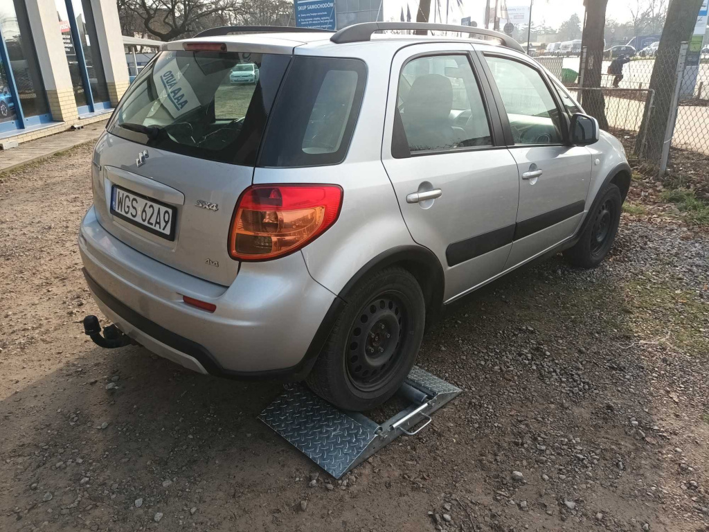 Suzuki SX4